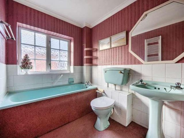 House for sale in Lower Halliford, Surrey