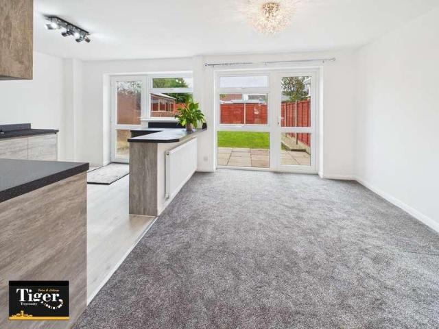 House for sale in Mereside