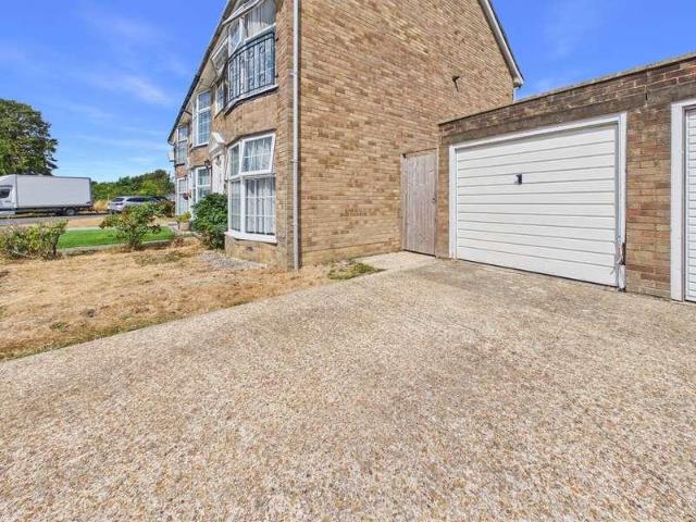 House for sale in Fishersgate, West Sussex