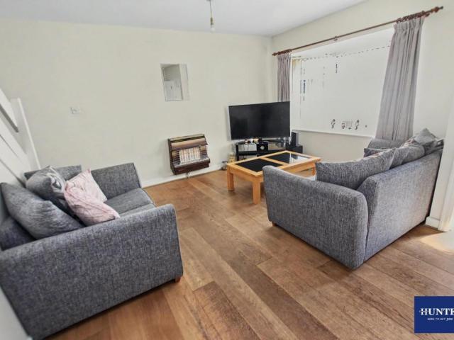 House for sale in Laisterdyke, West Yorkshire