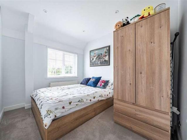 House for sale in The Butts, Kent