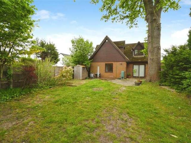 House for sale in Buckler's Park, Crowthorne