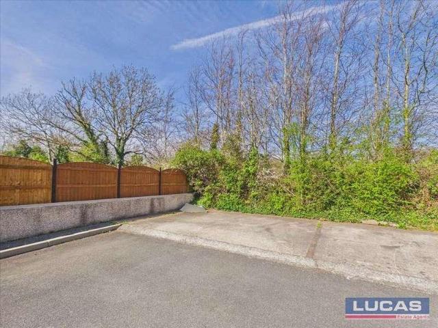 House for sale in Llanfair Pwllgwyngyll, Wales