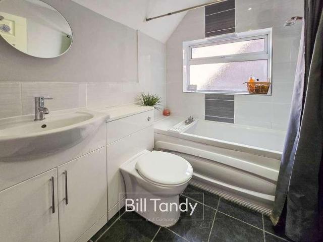 House for sale in Lichfield, Boley Park