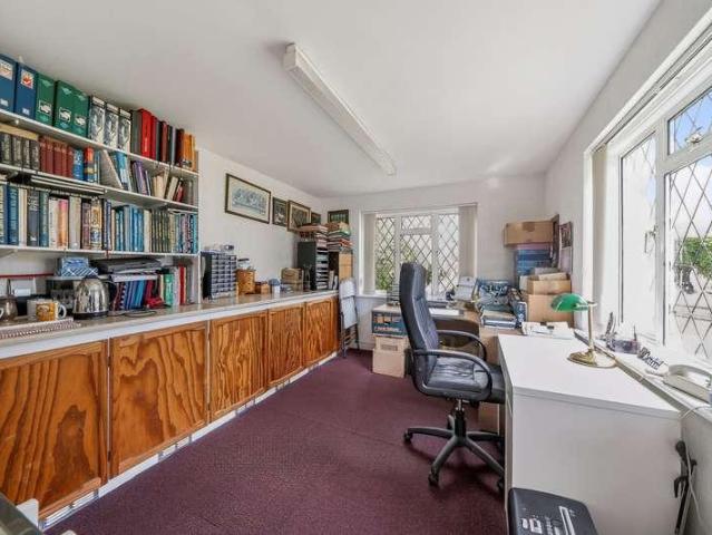 House for sale in Denham