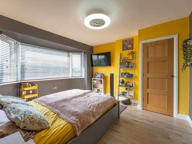 House for sale in Lawrence Hill, Wales