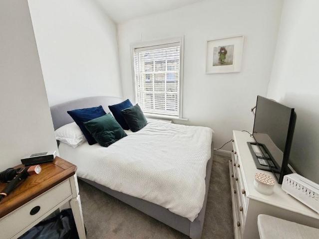 House for sale in Baildon, West Yorkshire