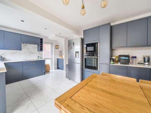 House for sale in Woodside Estate, Houghton Regis
