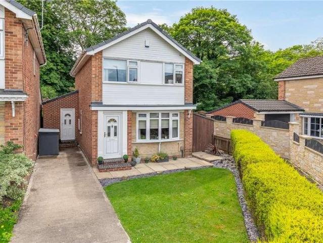 House for sale in Rufford Park, Yeadon