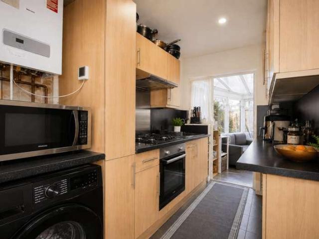 House for sale in London Borough of Ealing, Park Royal