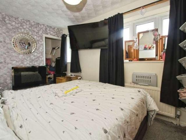House for sale in Ystrad