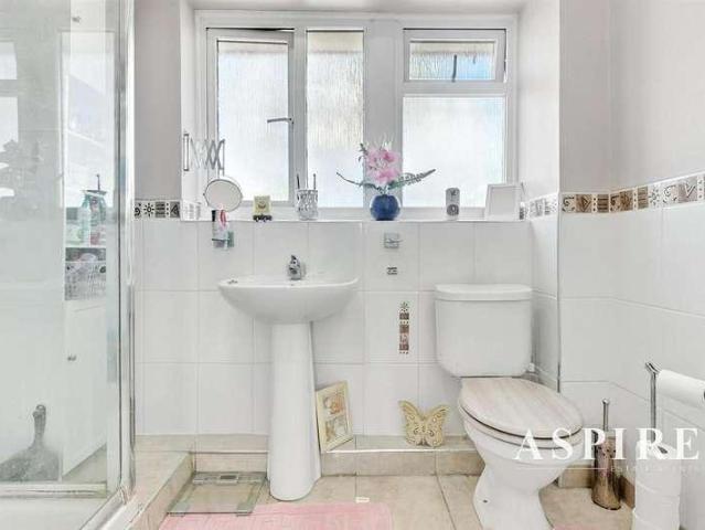 House for sale in Winter Gardens, Castle Point