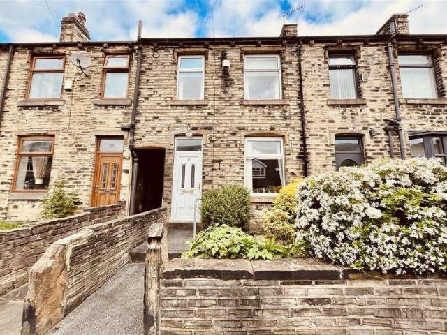 House for sale in Huddersfield, West Yorkshire