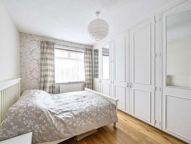 House for sale in Wealdstone, Greater London