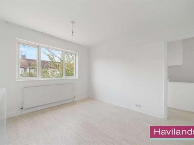 House for sale in Edmonton, Greater London