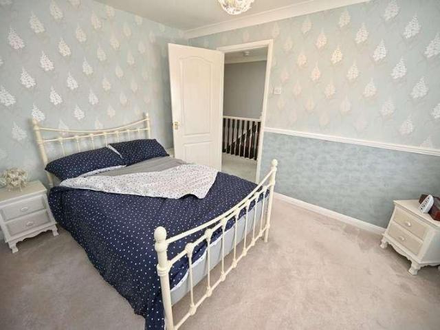 House for sale in Mapplewell, Barnsley