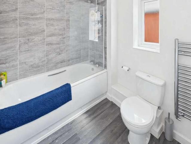 House for sale in Curbridge, Hampshire