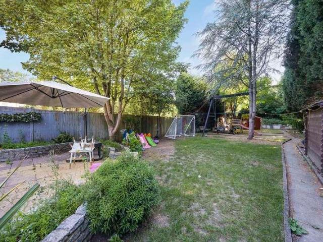 House for sale in Uxbridge, Denham