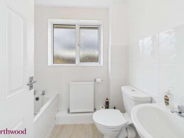 House for sale in King's Sutton, West Northamptonshire