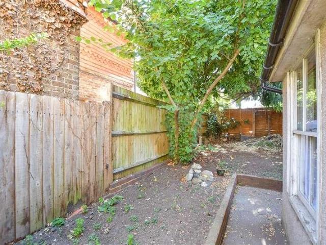 House for sale in Pachesham Park, Surrey