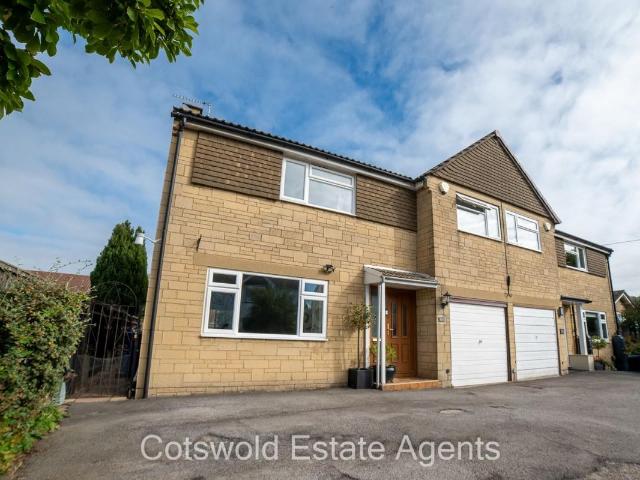 House for sale in Bishop's Cleeve, Tewkesbury
