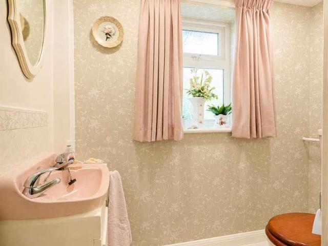 House for sale in Gedling, East Midlands