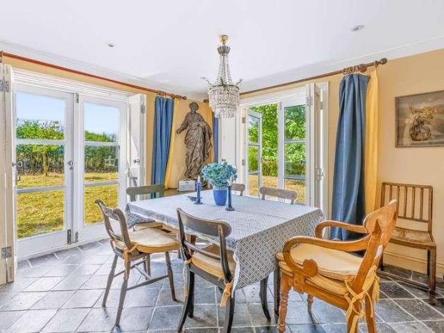 House for sale in Cynwyl Elfed, Rhos