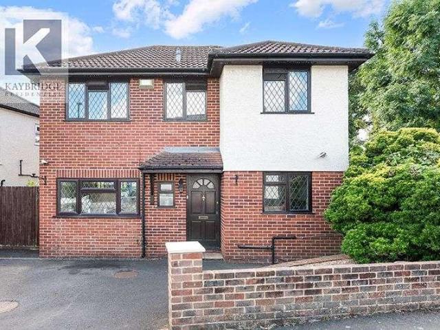 House for sale in Worcester Park, Greater London