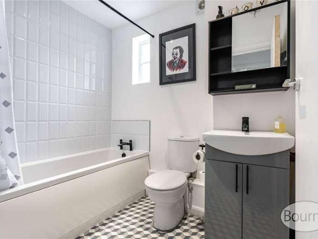 House for sale in Horsell, Woking