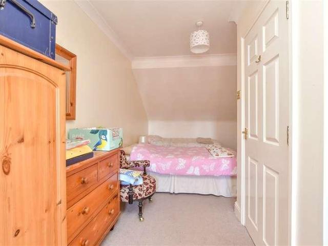 House for sale in Oad Street, Kent
