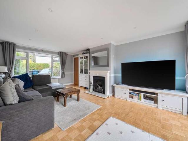 House for sale in Fole, Surrey