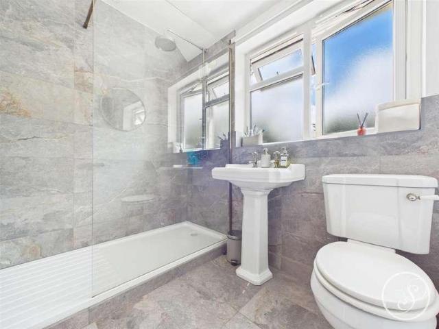 House for sale in Whitkirk, Colton