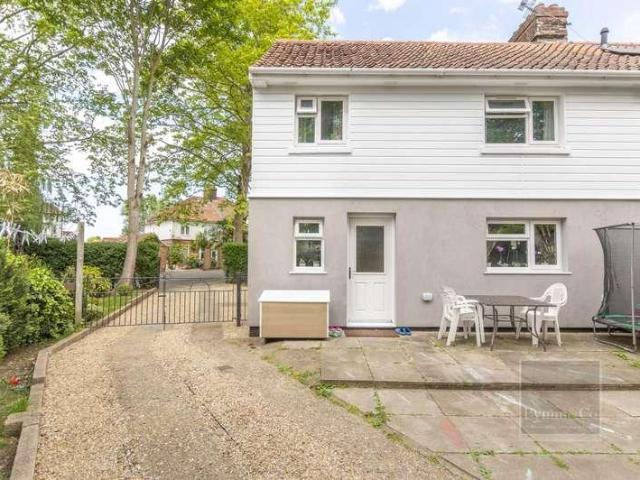 House for sale in New Catton, East Bank