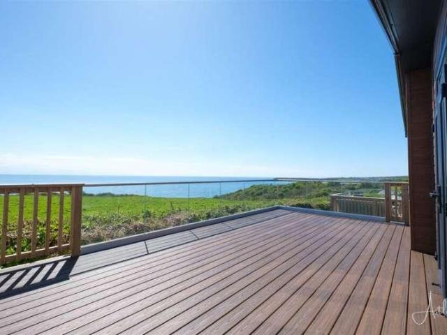 House for sale in Oxwich, Wales