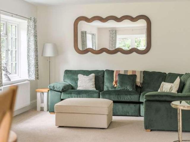 House for sale in Hillview, Surrey