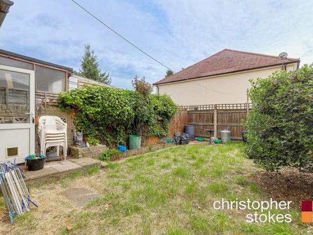 House for sale in Ponders End, Greater London