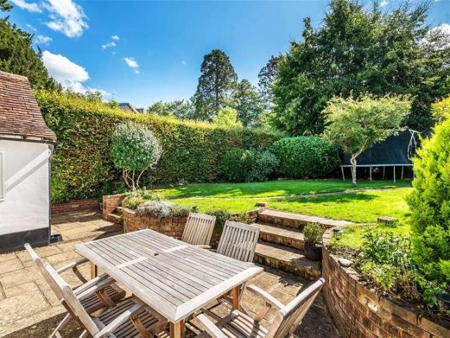 House for sale in Pachesham Park, Surrey