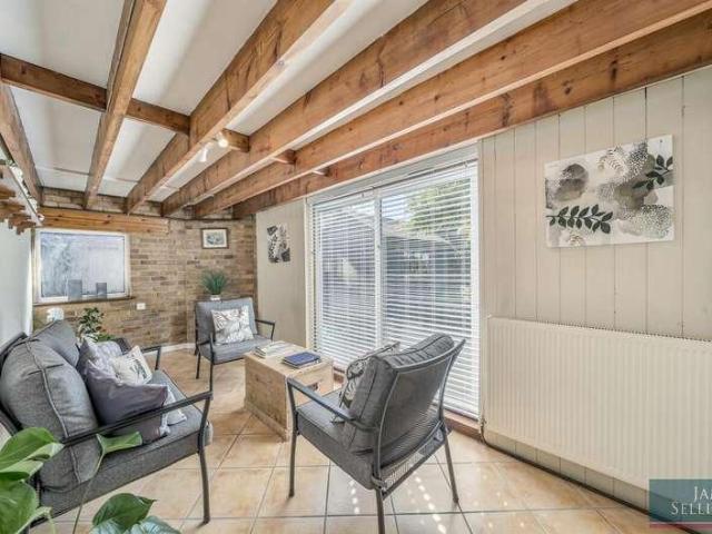 House for sale in Stanford On Avon, Leicestershire