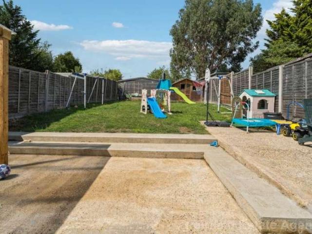 House for sale in South Oxhey, Batchworth