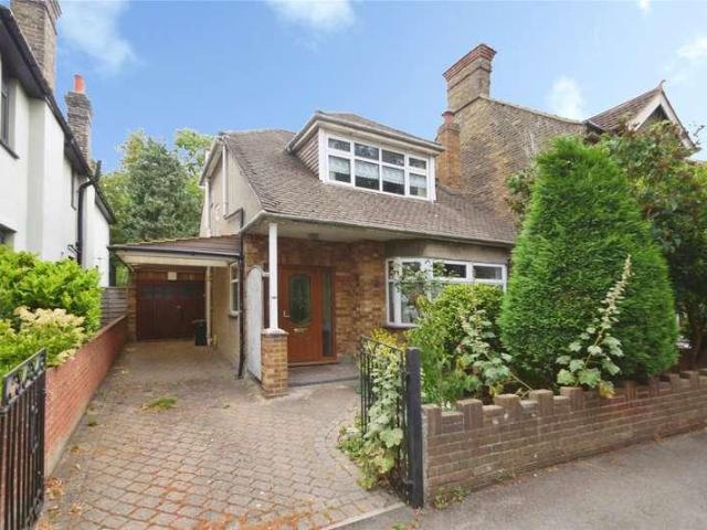 House for sale in Navestock Side, Essex