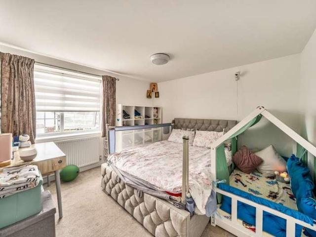 House for sale in Beecroft, Dunstable