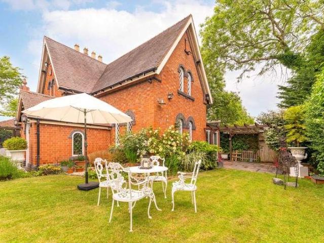 House for sale in Alderminster, Warwickshire