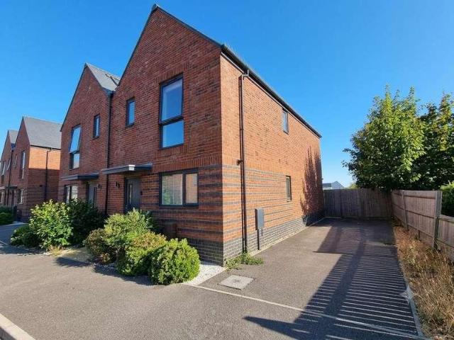 House for sale in Lee-on-the-Solent, Middlecroft