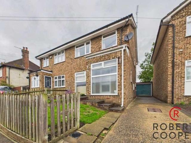 House for sale in Northwood, Greater London