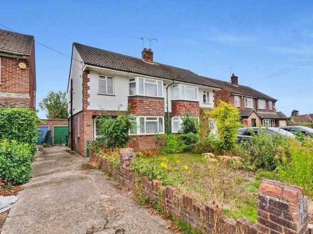 House for sale in Shreding Green, Iver