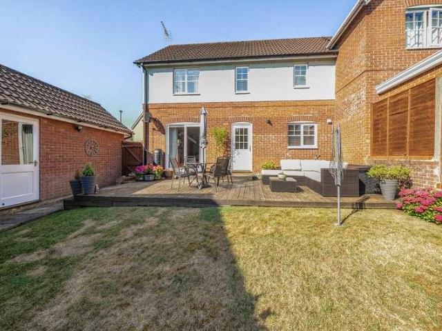 House for sale in Chipping Hill, Essex