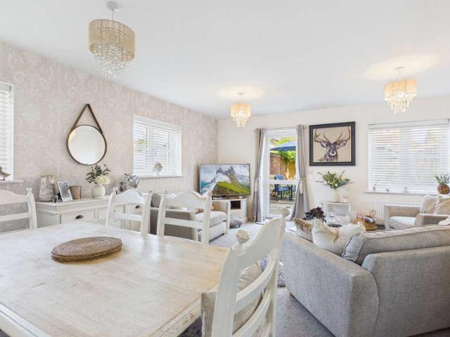 House for sale in Wickhurst Green, Horsham