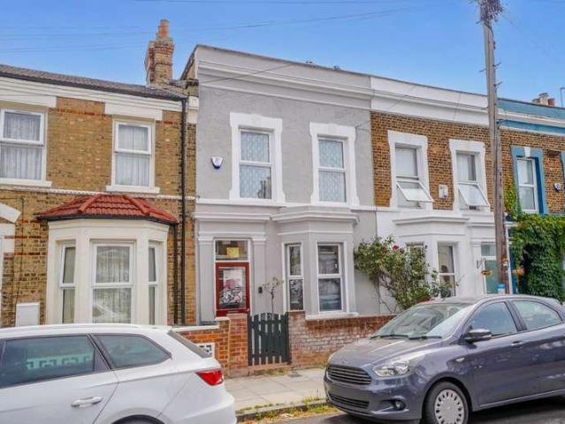 House for sale in East Dulwich, Greater London