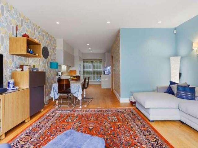 House for sale in Finchley, Greater London