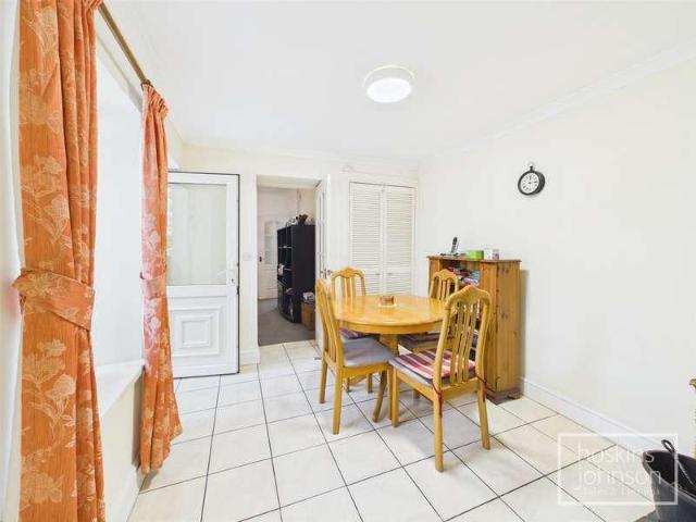 House for sale in Pontypridd, Wales